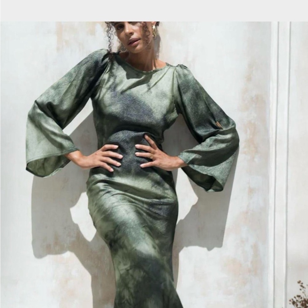 Chic Olive Long Sleeve Dress